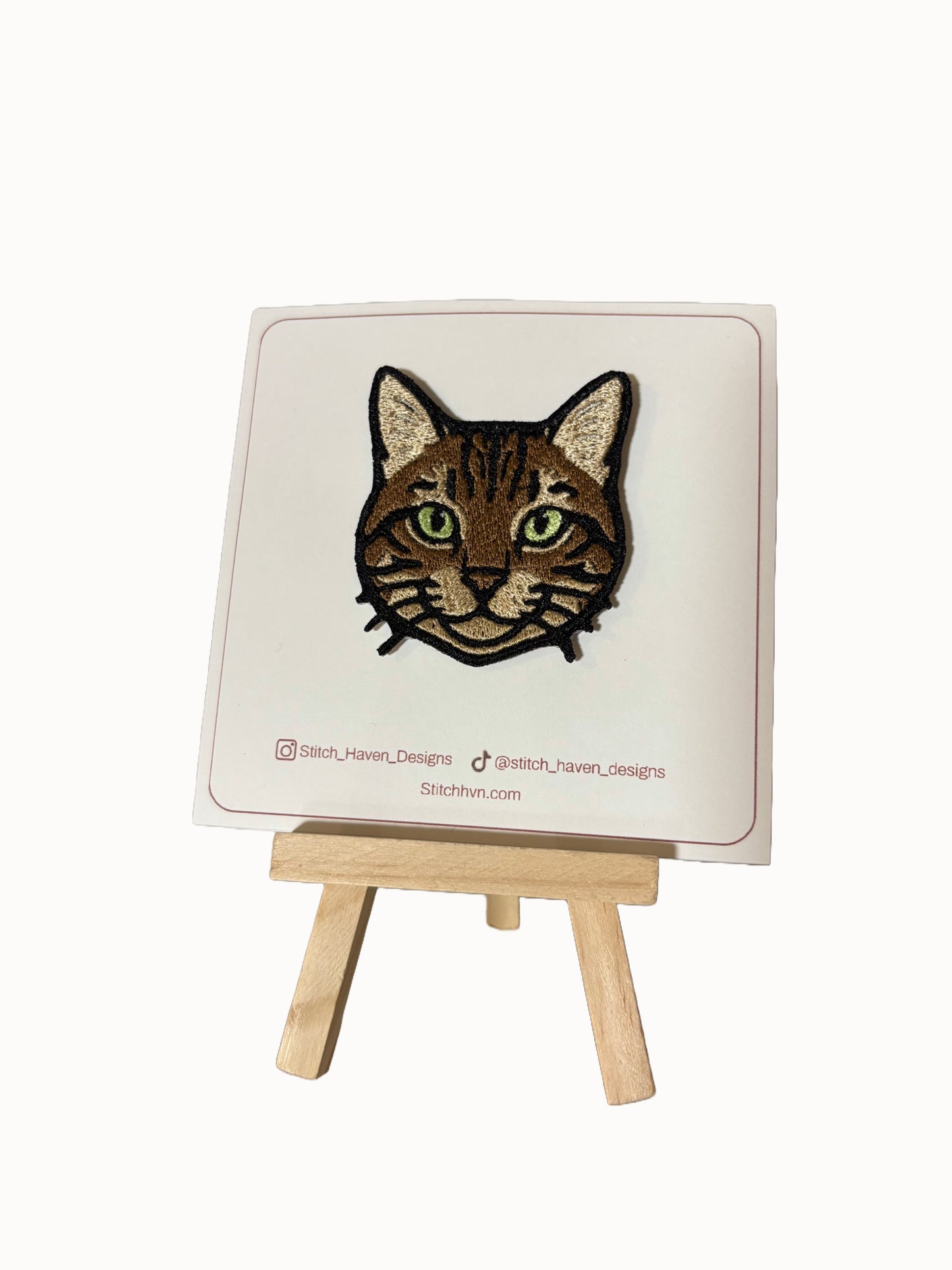 Tabby Cat Embroidered Patch – Green Eyes & Striped Fur